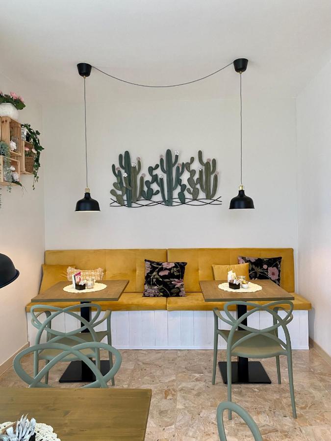 A Due Passi B&B Citta Sant'Angelo Exterior photo