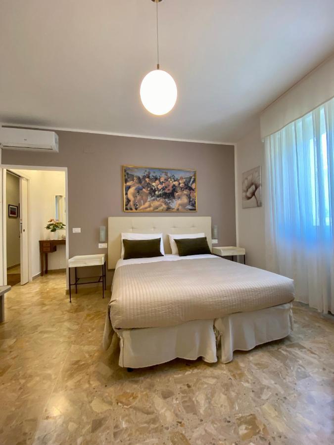 A Due Passi B&B Citta Sant'Angelo Exterior photo